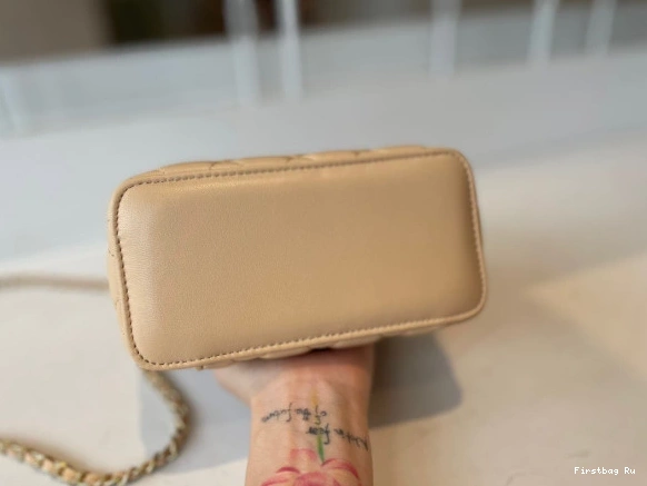 First Bag Ru CASE VANITY CHANEL 0818